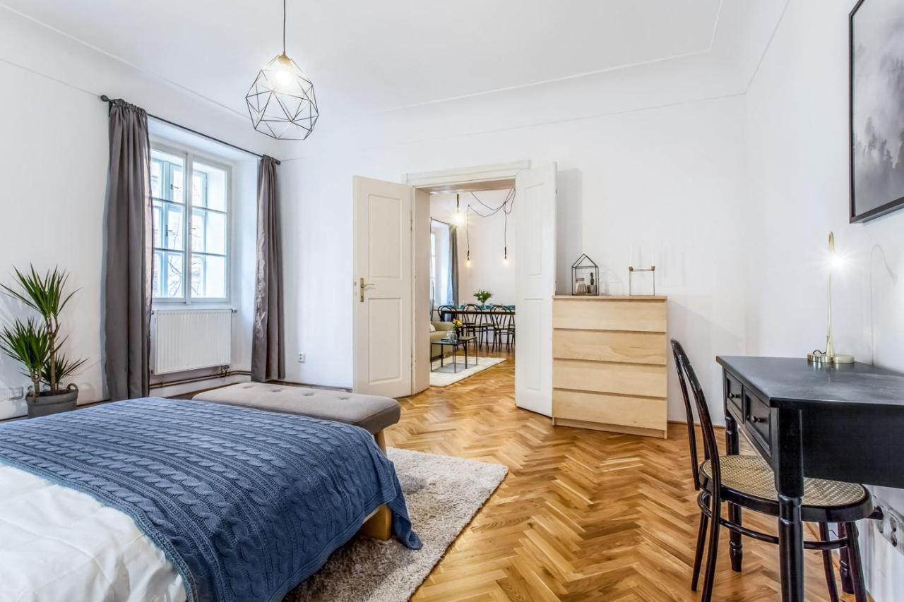 Apartament Old Town 2 Bdr Apartment, Free Coffee *